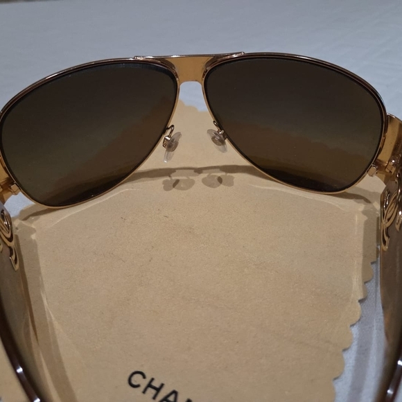 Chanel Metal Gold Frame Sunglasses with CC logo Accents - Picture 2 of 13